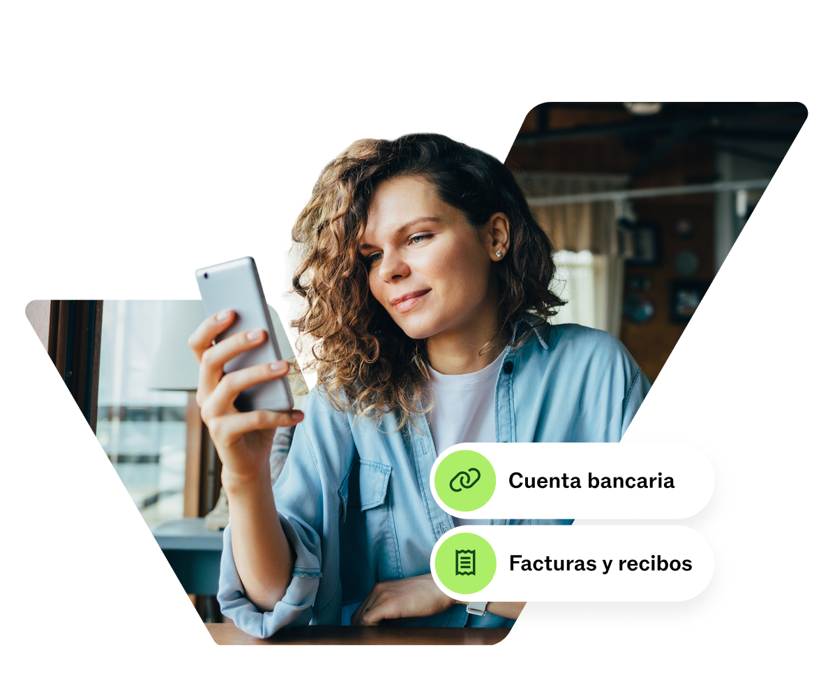 mujer prueba el programa de facturación gratis de Taxfix